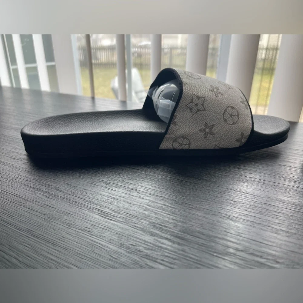 Classic Black and Gray monogram Slide Sandals size 45 EU